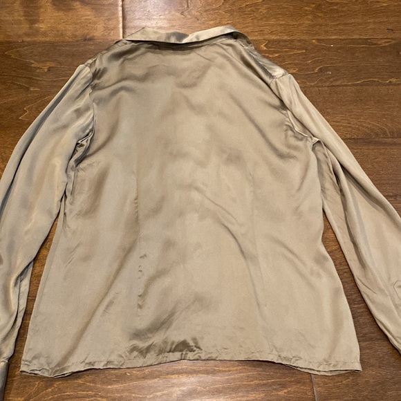 Preview Collection Silk Blouse - Picture 6 of 6